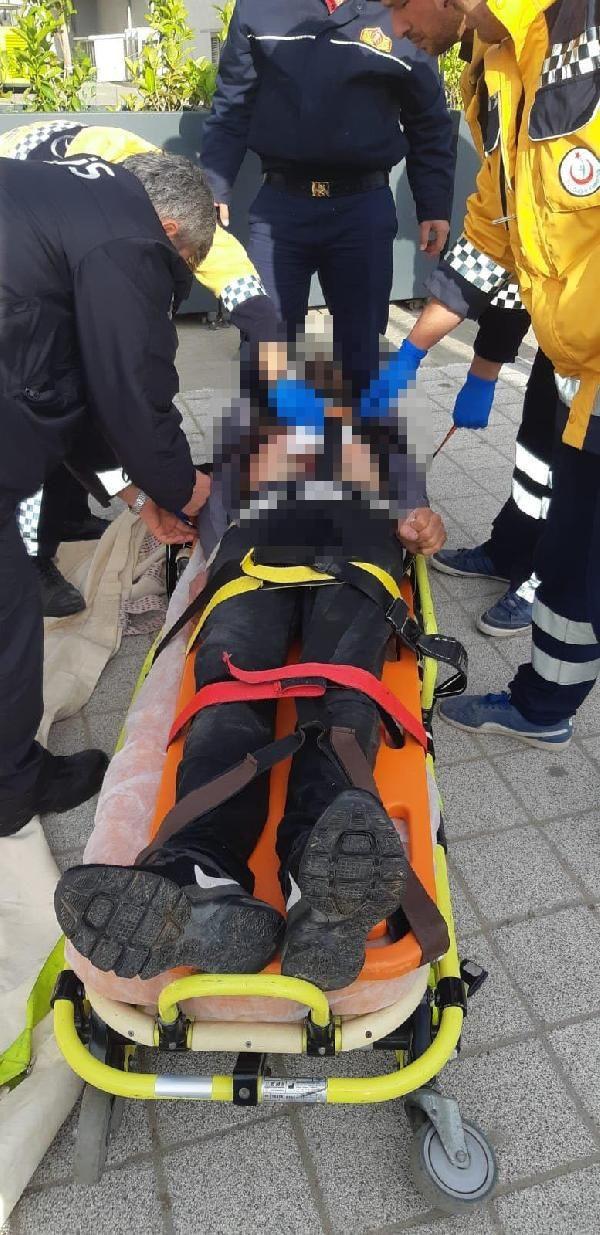 AVM terasından atladı kendini bıçakladı - Resim: 4