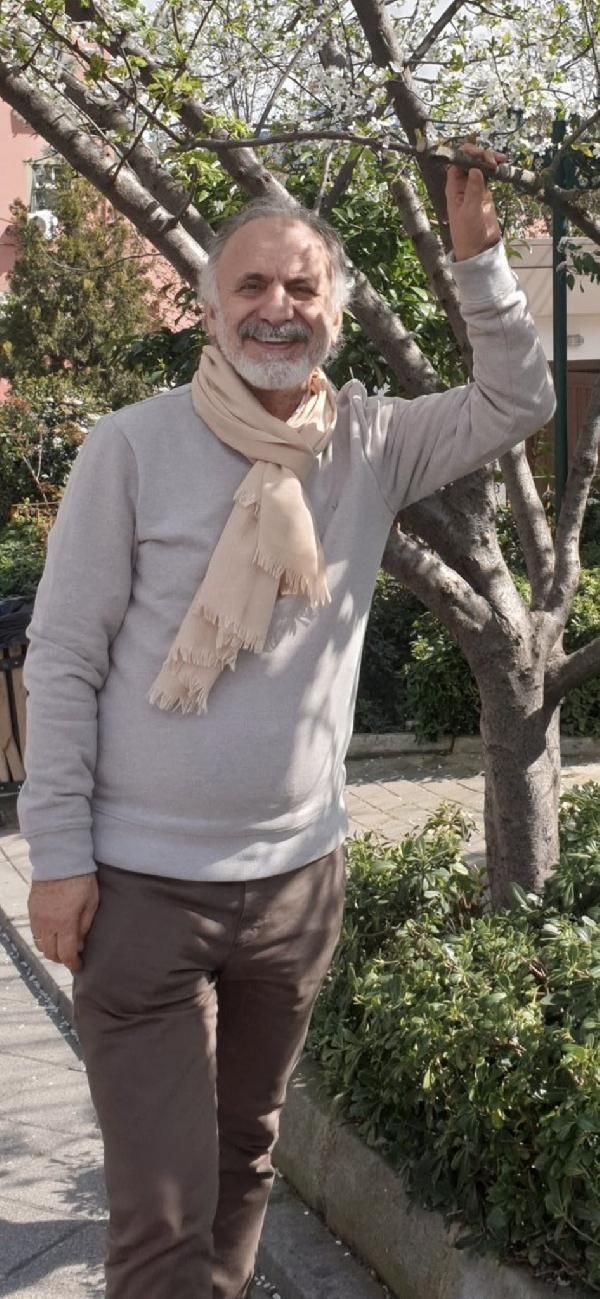 Prof. Cemil Taşçıoğlu'nun cenazesinde dikkat çeken detay - Resim: 2