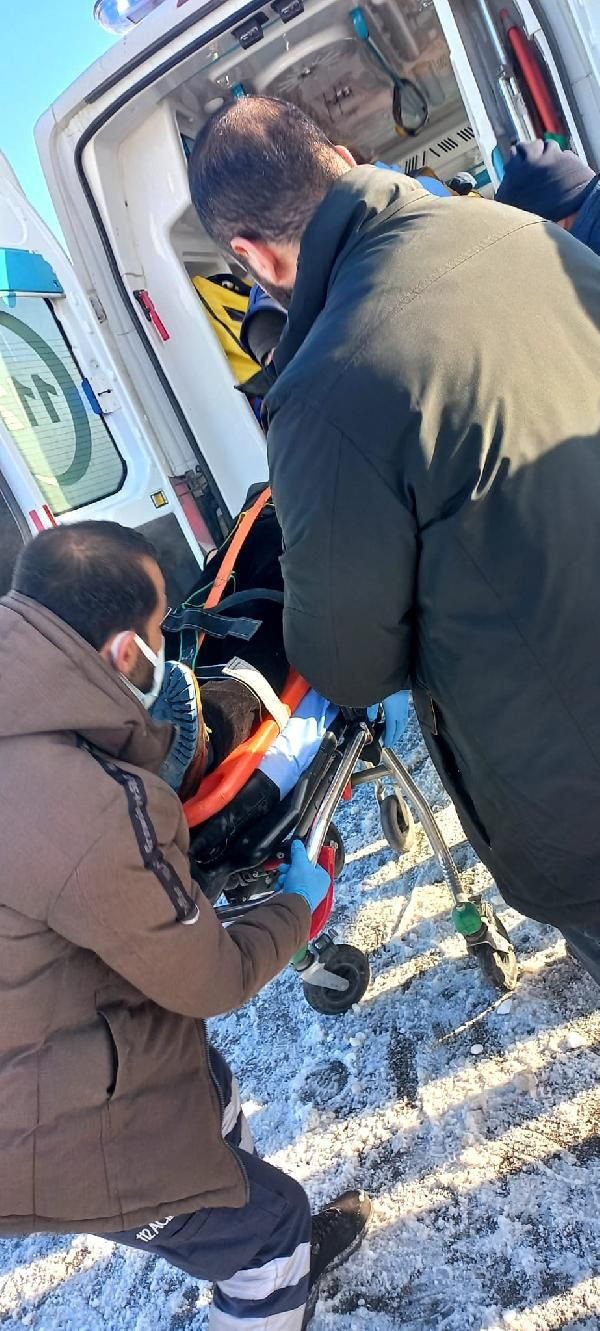 Van'da yolcu otobüsü devrildi! 2'si ağır 9 yaralı var - Resim: 4