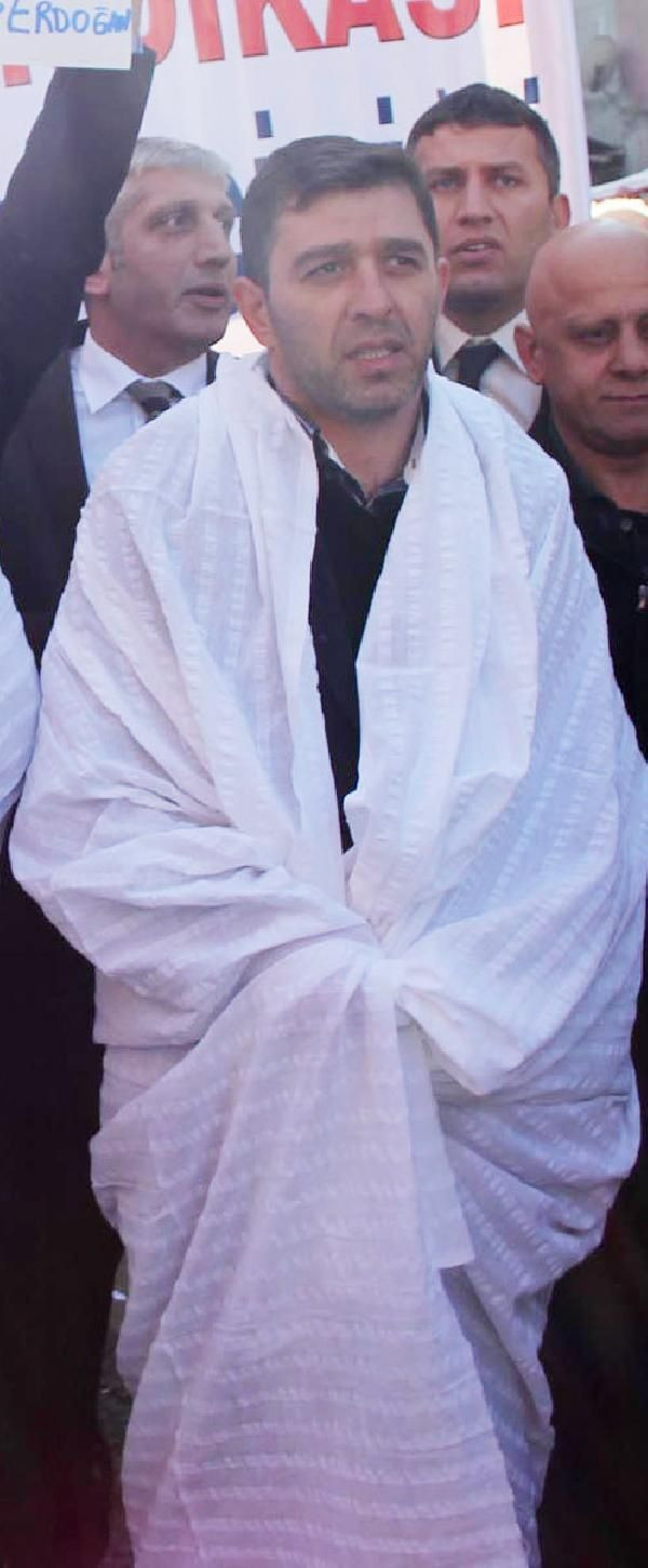 'Başbakanımıza kefeni ile destek veren adamı bu hale getiriyorlar' - Resim: 4