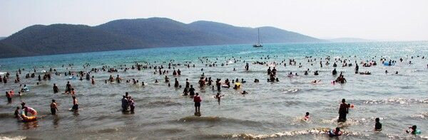 Nüfus bir anda 38 kat arttı! Muğla'da izdiham yaşandı denizin rengi değişti - Resim: 1