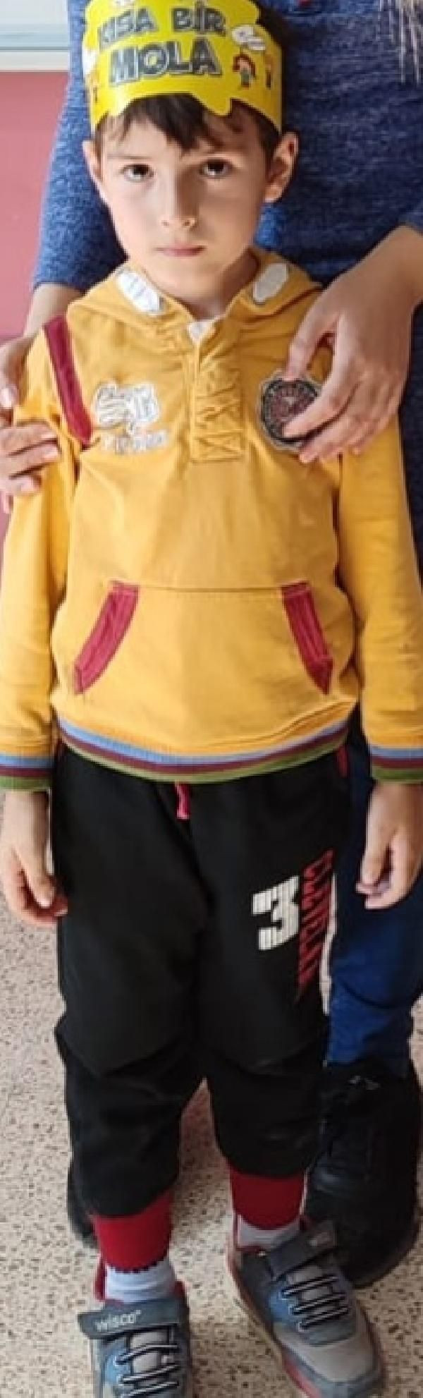 Adana'da korkunç olay! Video izlerken yediği kraker soluk borusuna kaçan Muzaffer öldü - Resim: 1