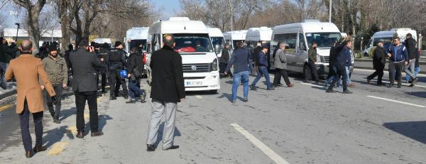 Ankara'da servisçilerin eylemine polis müdahalesi! - Resim: 1