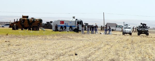 Sınıra PKK bayrağı asıldı - Resim: 1