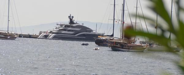 Ultra lüks yat Bodrum'a geldi! 190 bin litre mazot aldı - Resim: 1