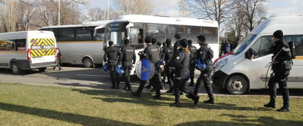 Ankara'da servisçilerin eylemine polis müdahalesi! - Resim: 3