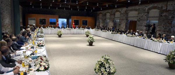 Erdoğan Akil İnsanlar Heyeti ile görüştü - Resim: 1