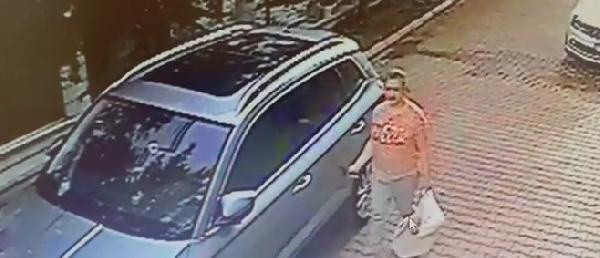 Gaziantep'te tartıştığı komşusunun otomobilini çizdi! O anları binanın güvenlik kameraları kaydetti - Resim: 0