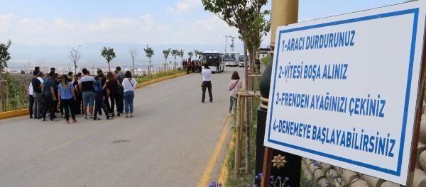 Keramet mi? Gizemli yola gidip deneme yapıyorlar! Olayı yaşayınca çok heyecanlandılar - Resim: 1