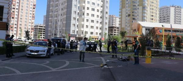 Kayseri'de dehşet! Arkadaşlık teklifini reddeden Arife öğretmeni öldürüp, intihara kalkıştı - Resim: 3