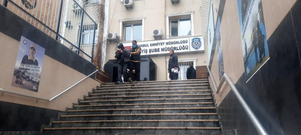 İstanbul'da çelik kasaya açınca hayatının şokunu yaşadı! 'İşim var' deyip... - Resim: 1