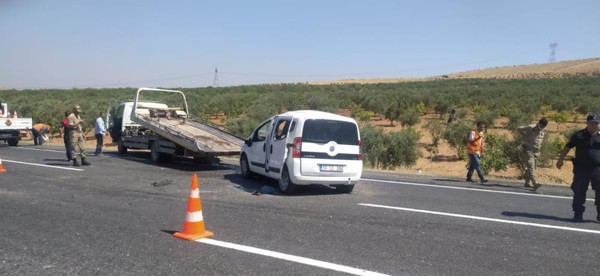 Şanlıurfa'da feci kaza! Direksiyon hakimiyetini kaybedip devrildi: Ölü ve yaralılar var - Resim: 0