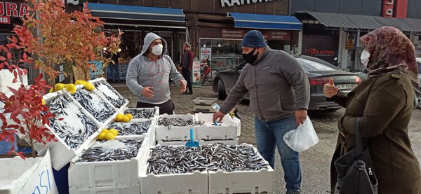 Düzce'de kampanya yaptı kilosu 5 TL'ye düştü! İnsanlar akın etti - Resim: 0