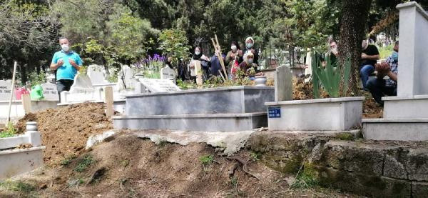 Zonguldak'tan acı haber! Koronavirüse yakalanan çift 2 saat arayla öldü - Resim: 0