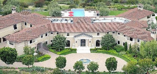 İşte Prens Harry ve Meghan Markle'ın yaşadıkları 18 milyon dolarlık malikane - Resim: 2