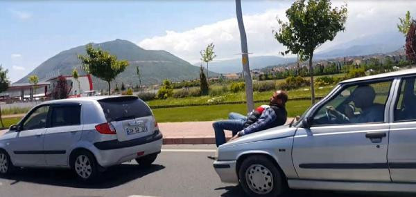 'Yok artık' dedirten görüntü! Çekme halatı yerine... - Resim: 3