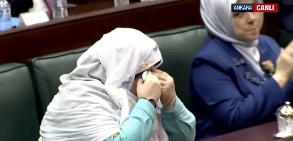 Cumhurbaşkanı Erdoğan çağırmıştı! Zeynep Güneş ve Eskişehirli kadınlar Meclis'e geldi - Resim: 4