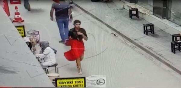 Eskişehir'de vahşet! Genç kızı öldürdü, testere ile parçalara ayırıp çöp kutularına attı - Resim: 3