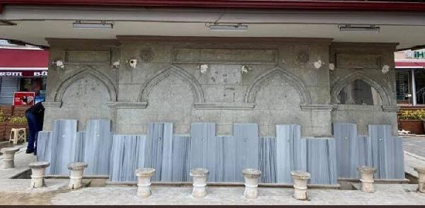 Sakarya'da tarihi şadırvanda pes dedirten görüntü! Vatandaşlar tepki gösterdi - Resim: 0