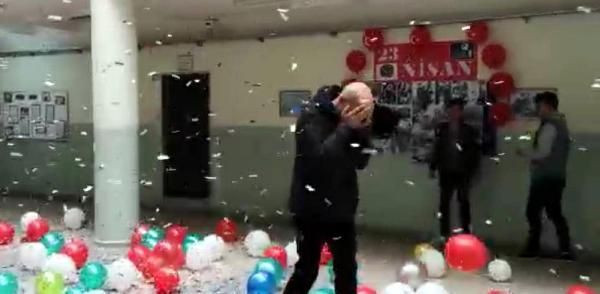 Tekirdağ'da öğretmene göz yaşartan karşılama - Resim: 2