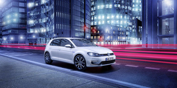 Volkswagen Golf GTE Cenevre'ye hazırlanıyor! - Resim: 1