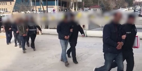 Elazığ deprem bölgesinde hırsızlık yapan 6 kişi tutuklandı - Resim: 0