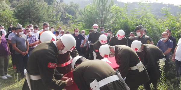 Samsun'da uzman çavuş son yolculuğuna uğurlandı - Resim: 0