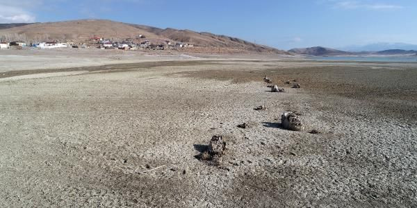 Sivas'ta baraj suları çekilince ortaya çıktı! Şaşkına döndüler: Çok korkutucu - Resim: 3
