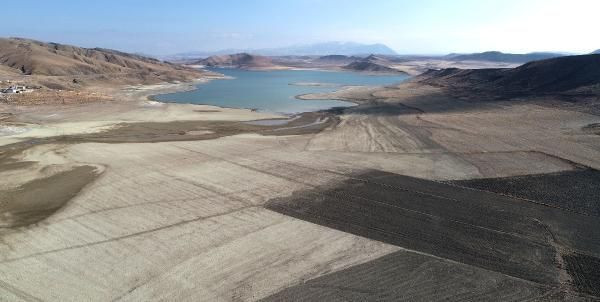 Sivas'ta baraj suları çekilince ortaya çıktı! Şaşkına döndüler: Çok korkutucu - Resim: 2