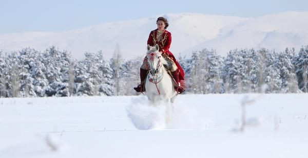 Erzurum'daki öğretmene dizilerden teklif yağıyor! Yaptıkları ağızları açık bıraktı - Resim: 4