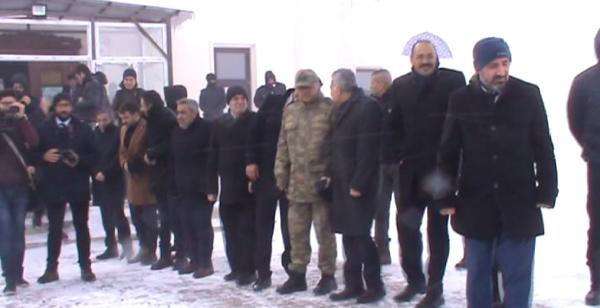 Bakan Fakıbaba'nın zor anları! Az daha yere kapaklanıyordu - Resim: 4