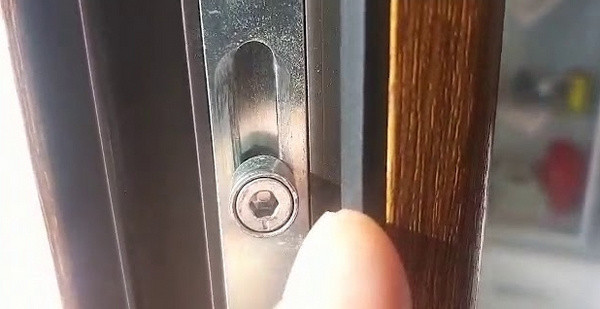 Bu taktiği çok az kişi biliyor! Pencerelerinizi kış moduna çevirin! - Resim: 0