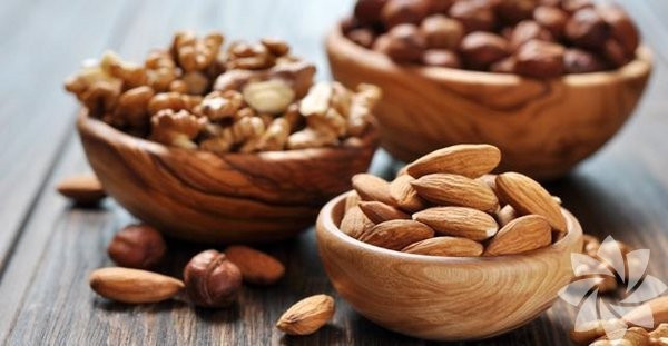 Öksürüğü kesip atar! Ilık suya bir kaşık bal koyup... - Resim: 3