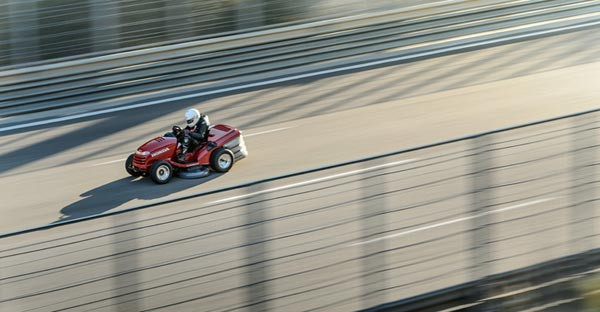 Honda çim biçme makinası rekor kırdı! - Resim: 3