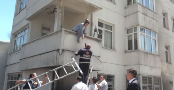 Lojmanda can pazarı - Resim: 1