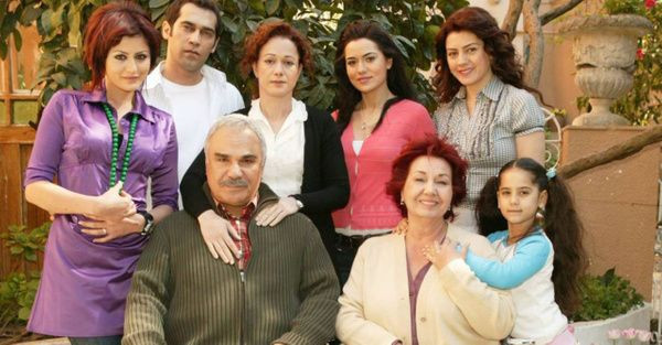 Yaprak Dökümü yıldızından açıklama geldi! Masumlar Apartmanı'na katılacak mı? - Resim: 2