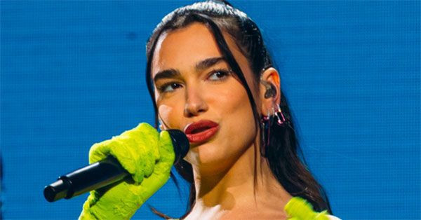 Dua Lipa'nın Toronto konserinde izinsiz havai fişek patlatıldı! Konser feci sonla bitti - Resim: 2