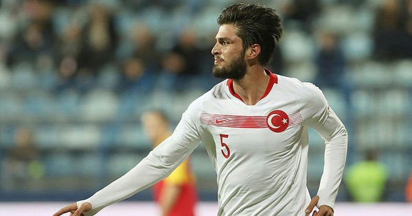 Milli Takım'da Okay Yokuşlu, kadrodan çıkarıldı - Resim: 0