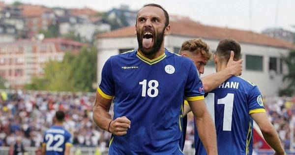 Fenerbahçe'nin Vedat Muriç kararı belli oldu! Sözleşmedeki bomba detaya bakın - Resim: 0