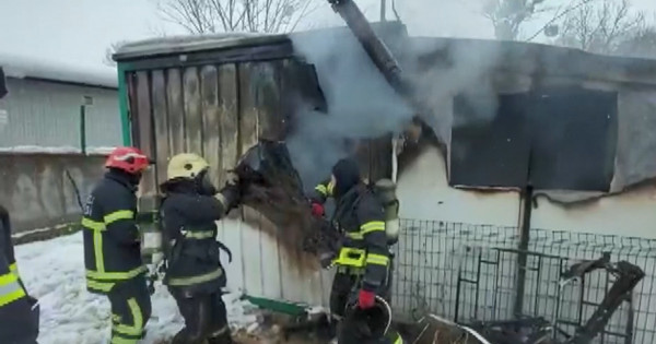 Kocaeli'de ev alev alev yandı! Tomar tomar para ve altınlar küle döndü - Resim: 0