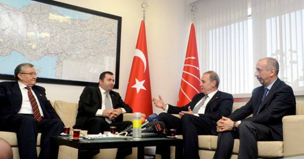 Siyasi partilerde bayramlaşma trafiği - Resim: 3