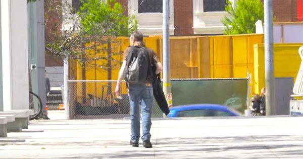 İçi para dolu çanta bulan evsiz adam öyle bir şey yaptı ki... - Resim: 2