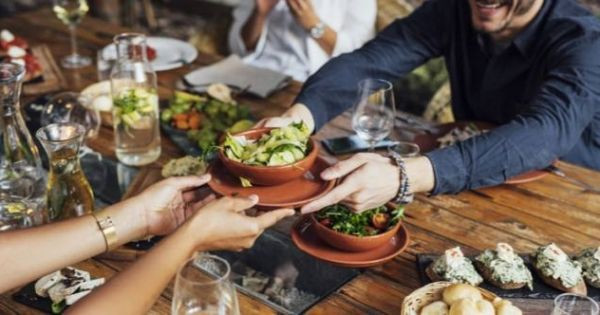 Dışarıda yemek yiyenler zararlı kimyasallara daha fazla maruz kalıyor - Resim: 1