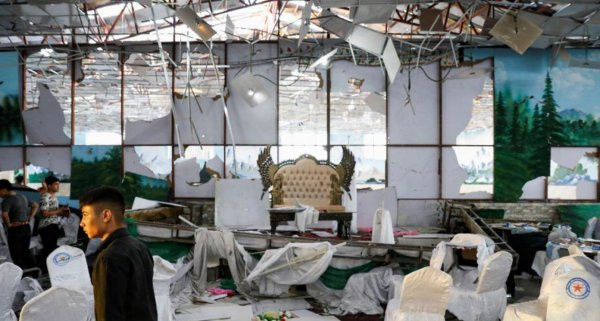 Afganistan'da düğün salonuna bombalı saldırı 63 kişi hayatını kaybetti - Resim: 0