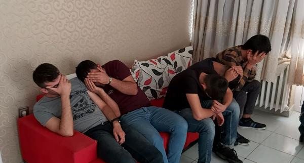 Ankara'da apartmanı genelev yaptı kadınlara 60 erkek kotası koydu - Resim: 4