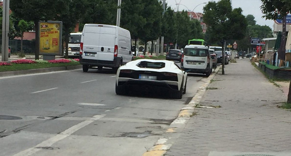 AK Partili aday partiye Lamborghini'yle geldi sosyal medya yıkıldı - Resim: 4