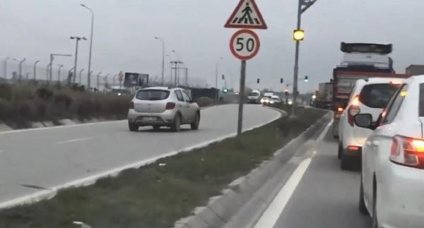 Işıkta beklememek için yaptıkları şaşkına çevirdi! - Resim: 4