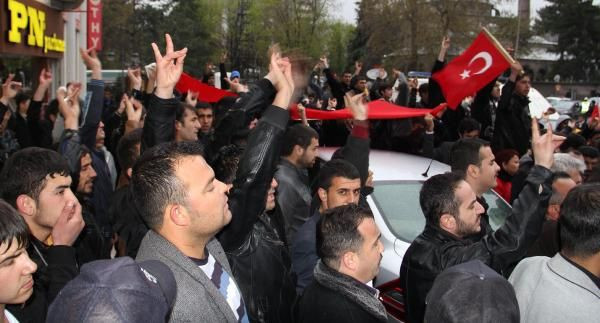 Akiller toplantısını Ülkücüler bastı - Resim: 4