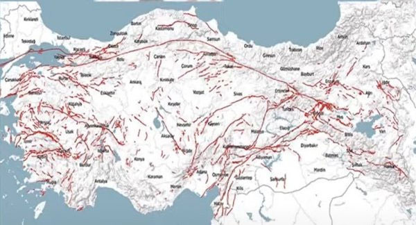 Diri fay haritası güncellendi! 8.0 büyüklüğünde deprem uyarısı Şükrü Ersoy iki şehri işaret etti - Resim: 0