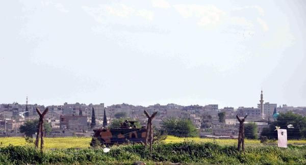 Türk askeri havaya ateş açarak durdurdu - Resim: 3